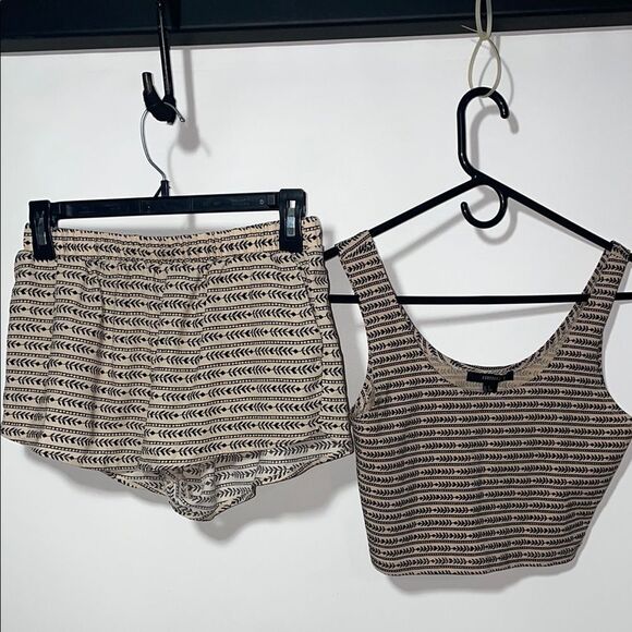 Patterned Black and Cream Women's outfit set - Picture 1 of 7